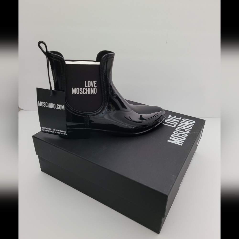 Love Moschino rain boots